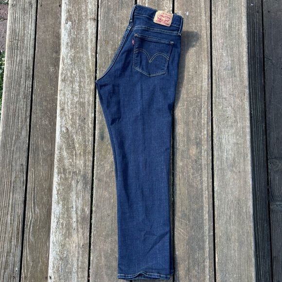 Levi’s Classic Straight Fit Women’s
Jeans | Size 6s W28 L28 - Picture 7 of 11